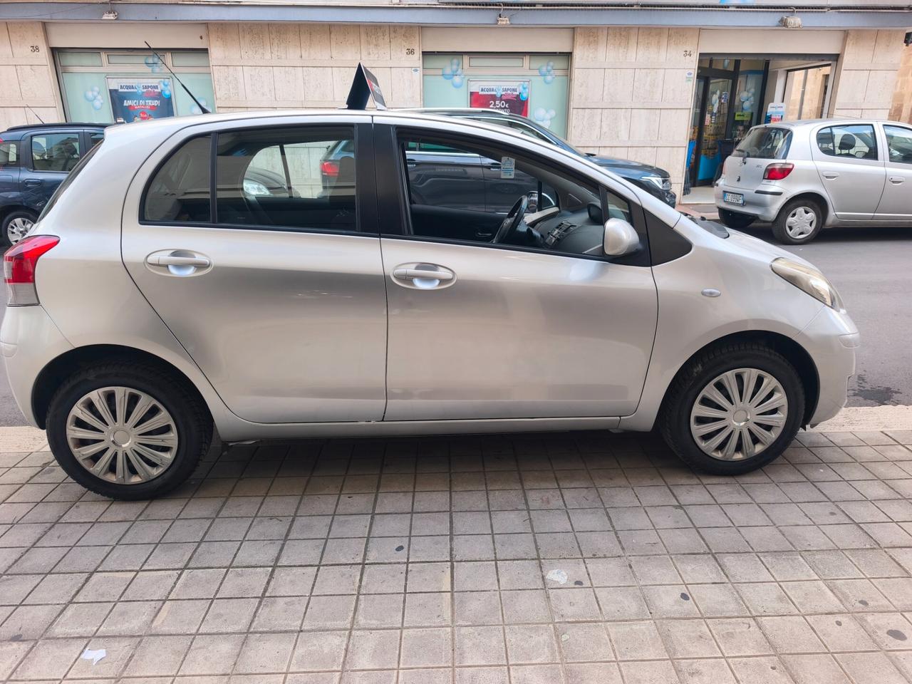 Toyota Yaris 1.0 Benzina 5-porte Sol 2011