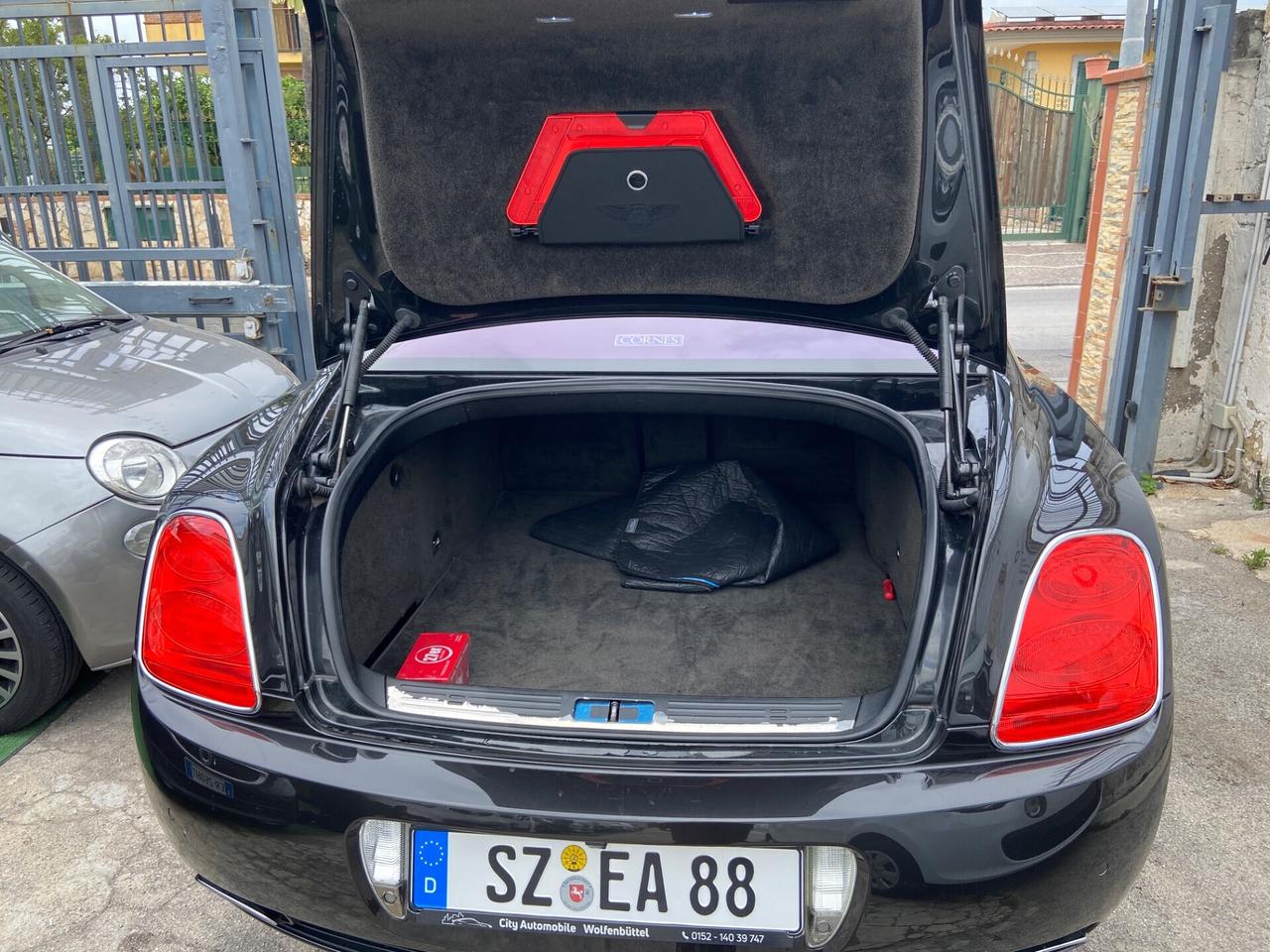 Bentley Flying Spur *W12* Chauffeur Paket