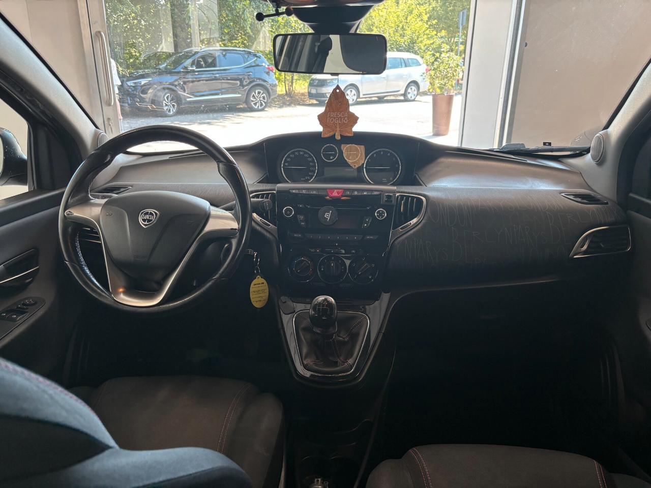 Lancia Ypsilon 0.9 TwinAir 85 CV 5 porte S&S DFN Platinum