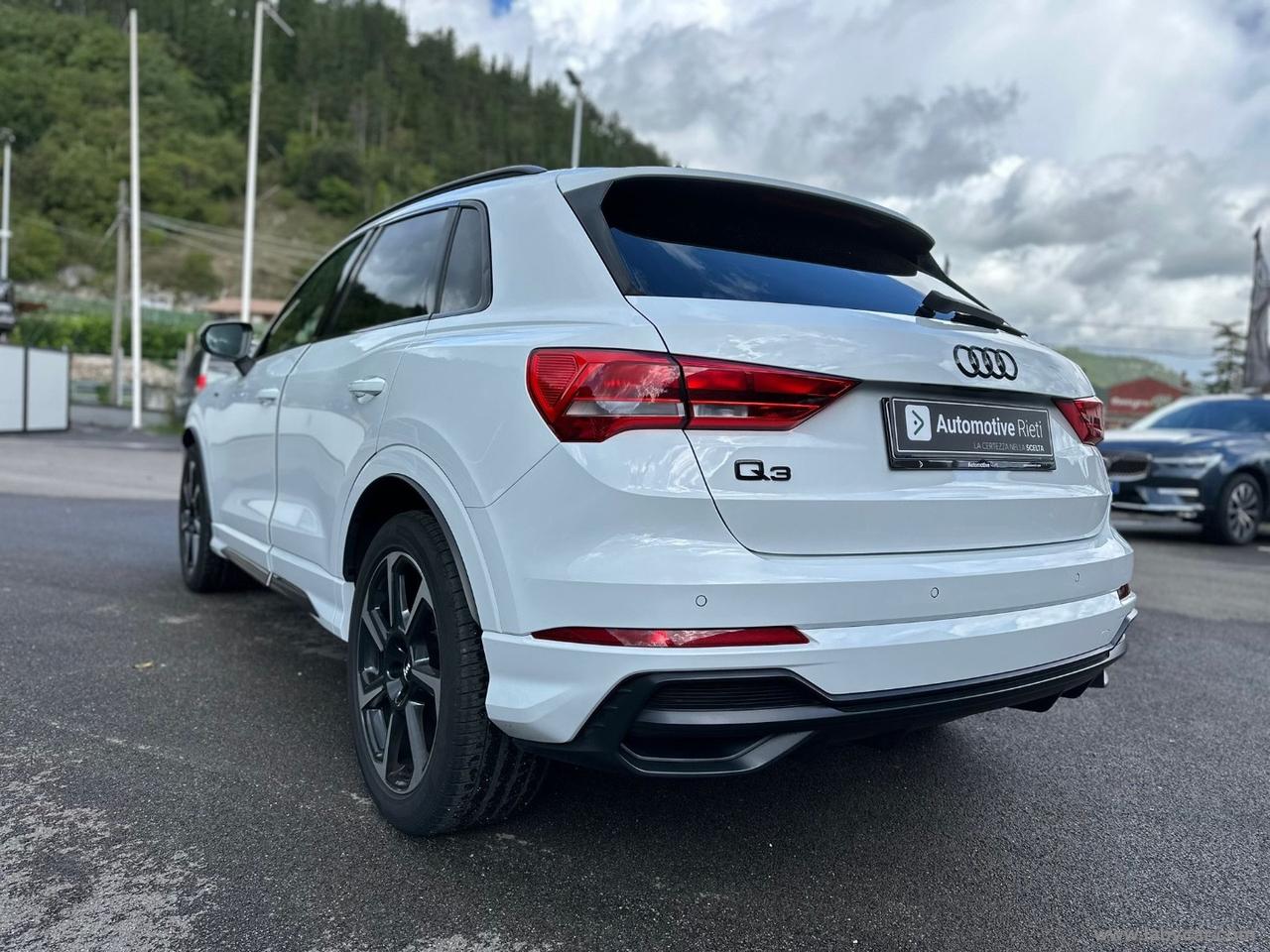 AUDI Q3 35 TFSI S line edition