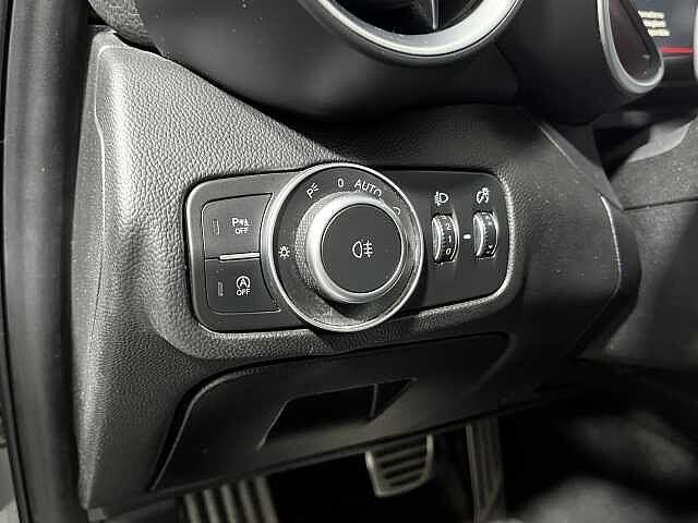 Alfa Romeo Giulia 2.2 Turbodiesel 210 CV AT8 AWD Q4 Veloce