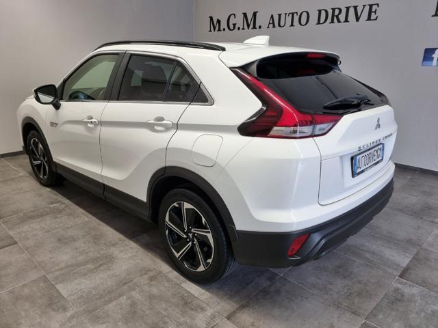 MITSUBISHI Eclipse Cross 2.4 MIVEC 4WD PHEV Instyle SDA Pack 0