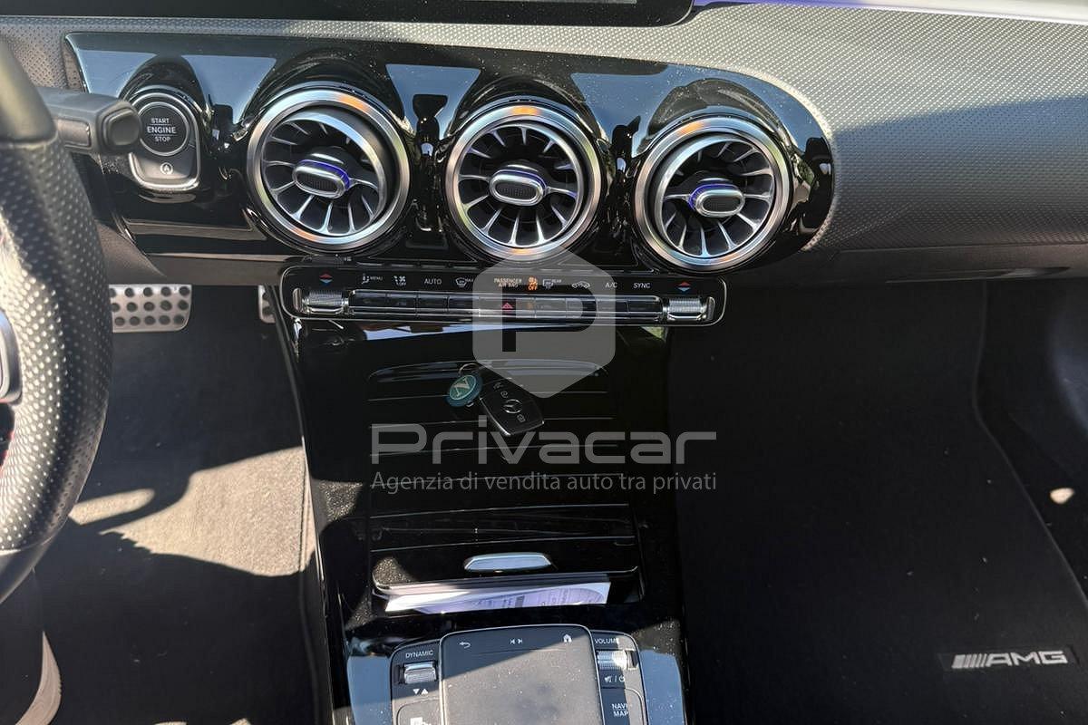 MERCEDES CLA 200 Automatic Premium