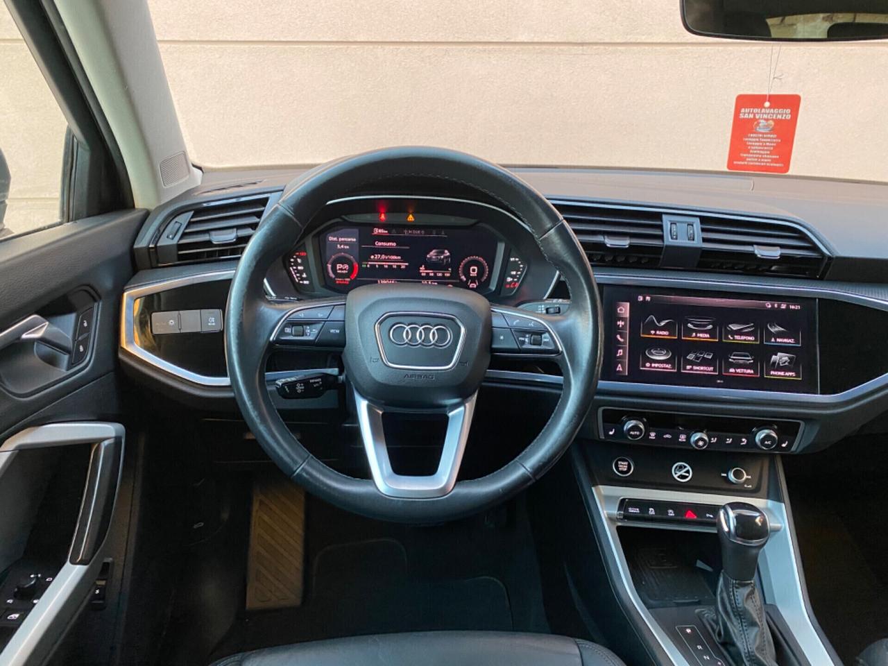 Audi Q3 Sport back 2.0 Diesel