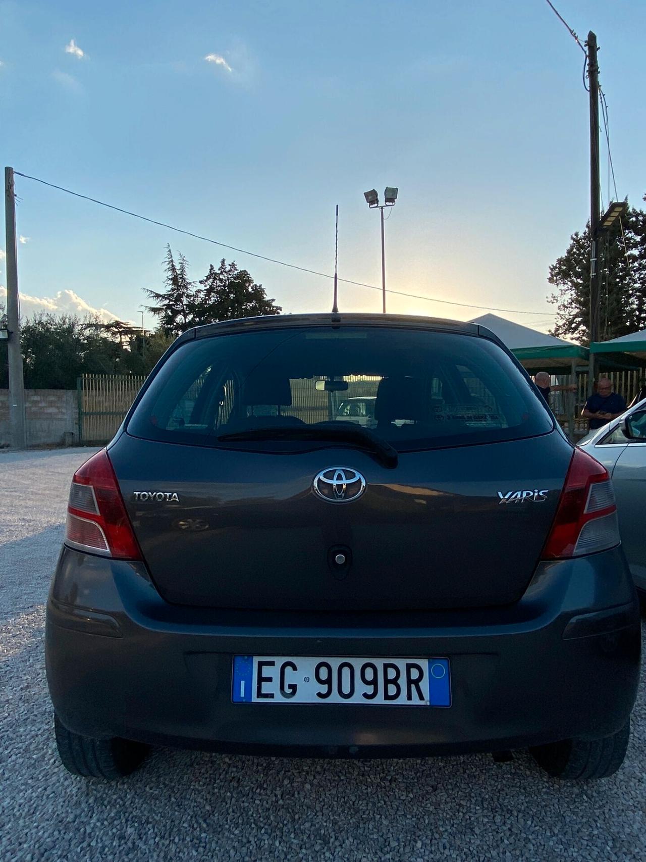 Toyota Yaris 1.4 D-4D DPF 5 porte Now