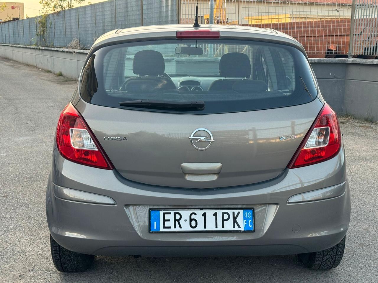 Opel Corsa 1.2 85CV 5 porte GPL-TECH Edition