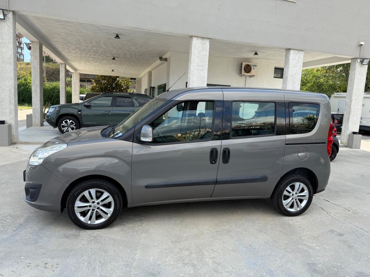 Opel Combo 1.6 CDTi 105CV Cosmo