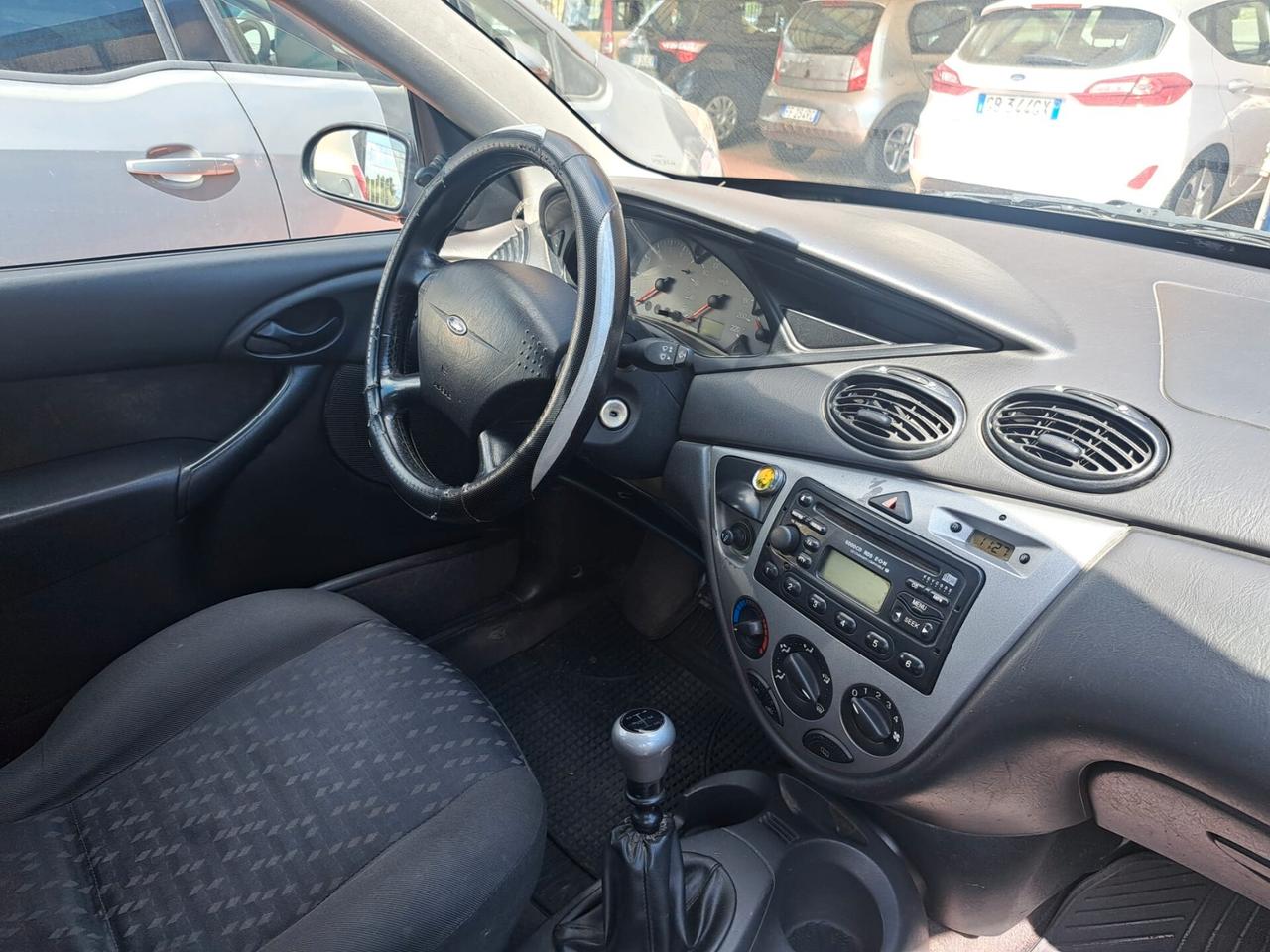 Ford Focus 1.8 TDDi 5p. Zetec GANCIO TRAINO