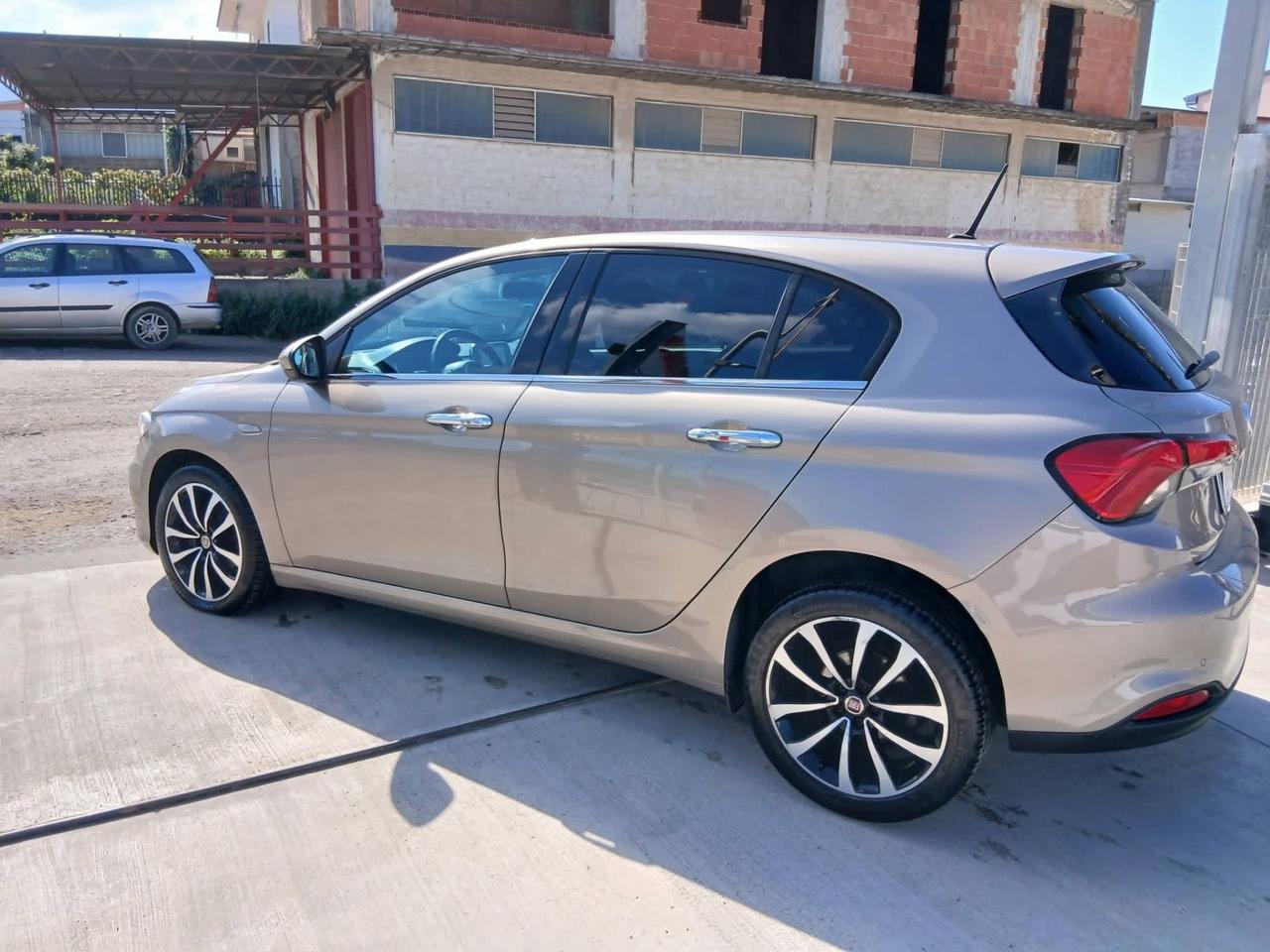 Fiat Tipo 1.6 Mjt S&S 5 porte Lounge