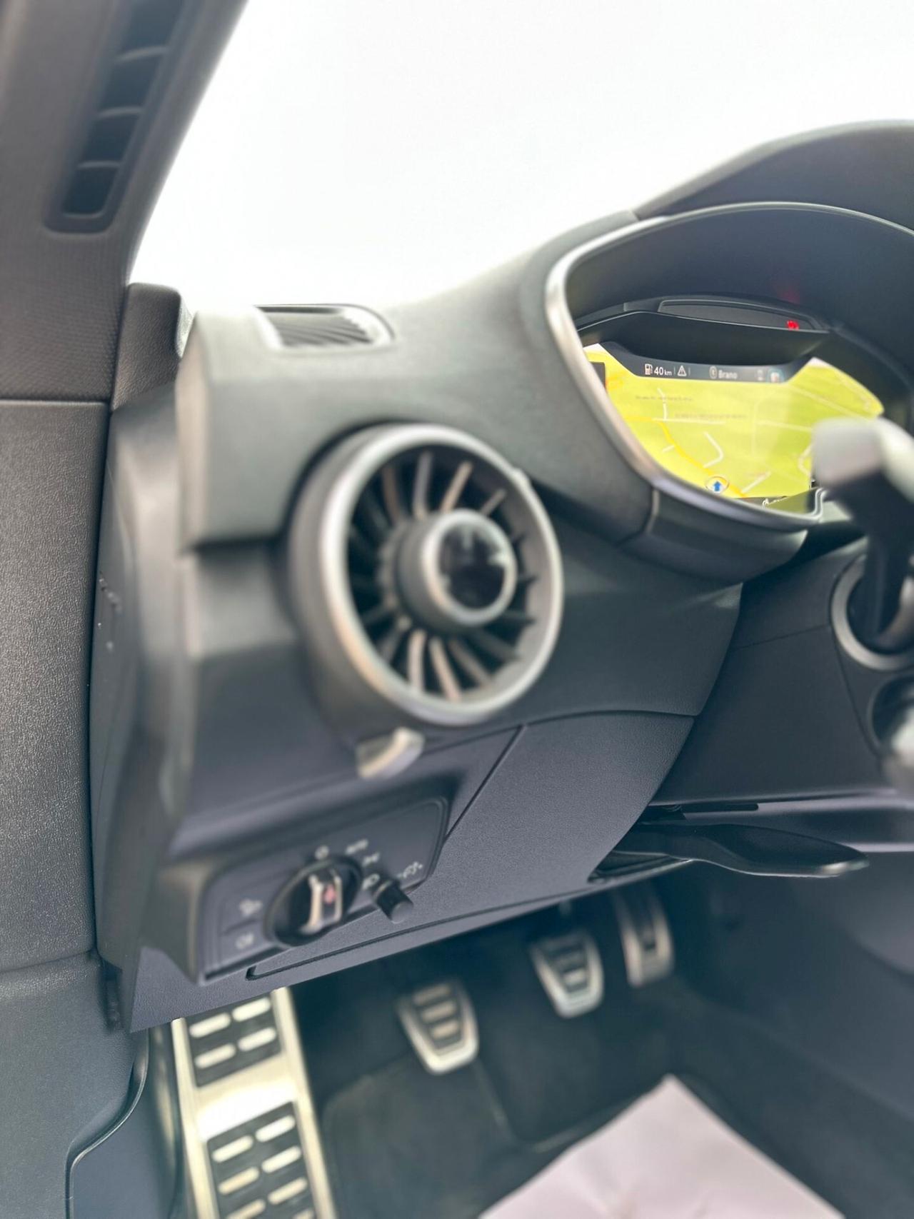 Audi TT Coupé 2.0 TDI ultra S line