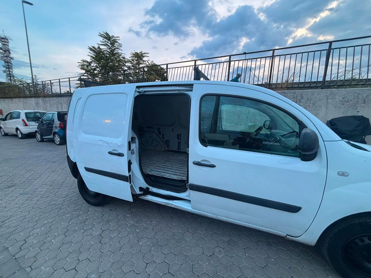 Renault Kangoo Maxi 1.5 dCi 90 CV Diesel – 2015 – 214.000 km