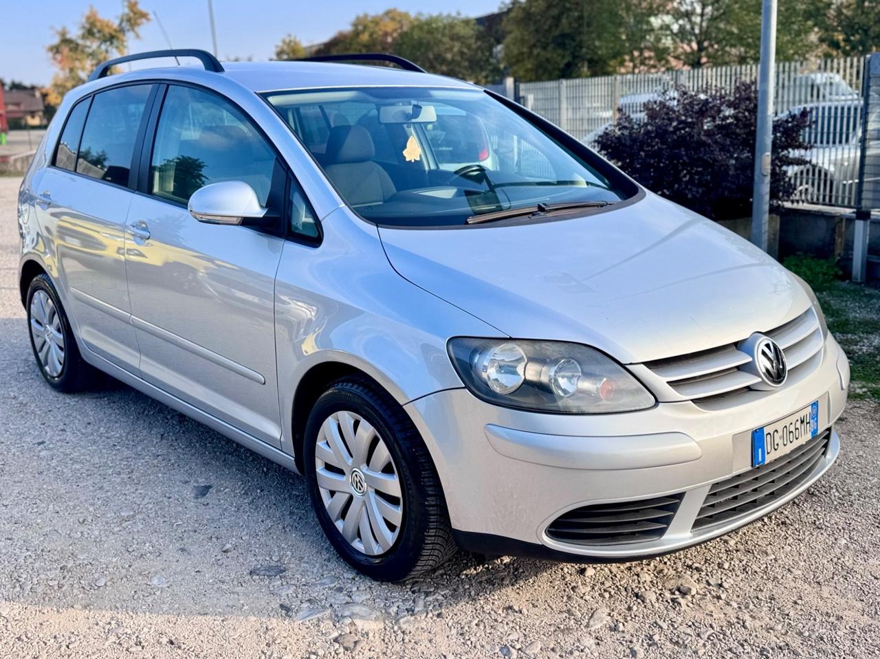 VW GOLF PLUS 1.6 BENZINA 105cv - 2008