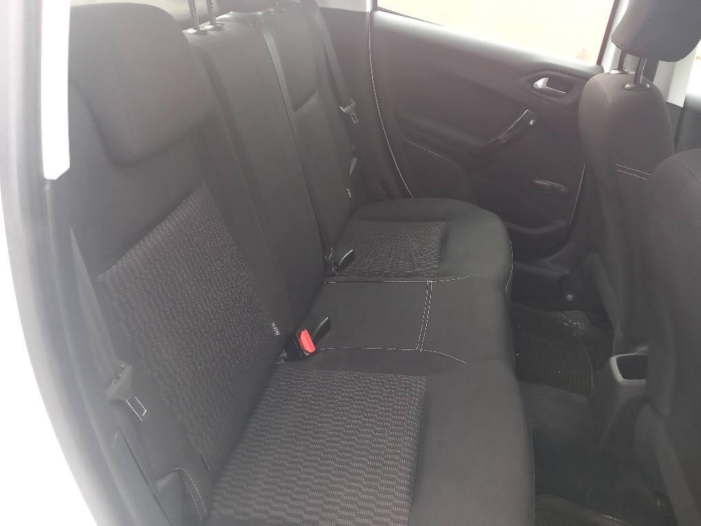 Peugeot 208 PureTech 82 5 porte Active km 96000 garanzia