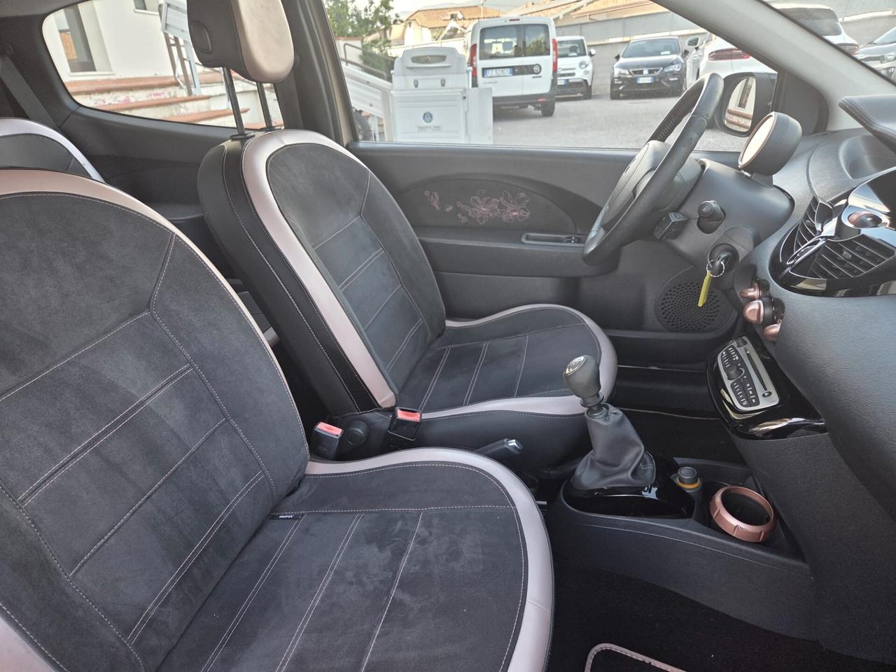 Renault Twingo 1.2 16V LEV Miss Sixty