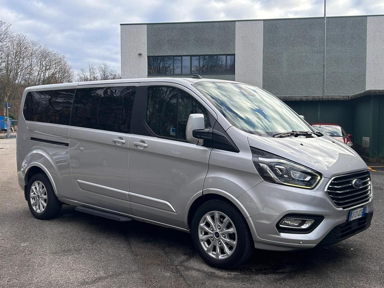 Ford Tourneo Custom 320 2.0 EcoBlue 185 CV Automatic Titanium L2 | 9 Posti | Navi | Clima | Telecamera