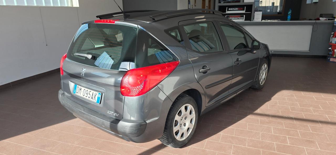 Peugeot 207 1.4b 95CV Neopatentati