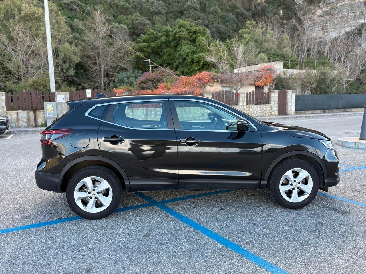 Nissan Qashqai 1.5 dCi 115 CV Business Black Friday