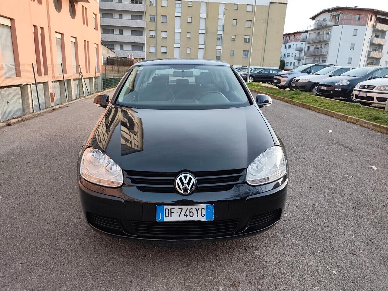 Volkswagen Golf 5 1.6 Benz 1 proprietario