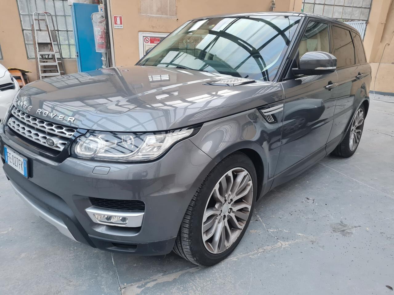 Range Rover Sport 3.0 TDV6 HSE Dynamic