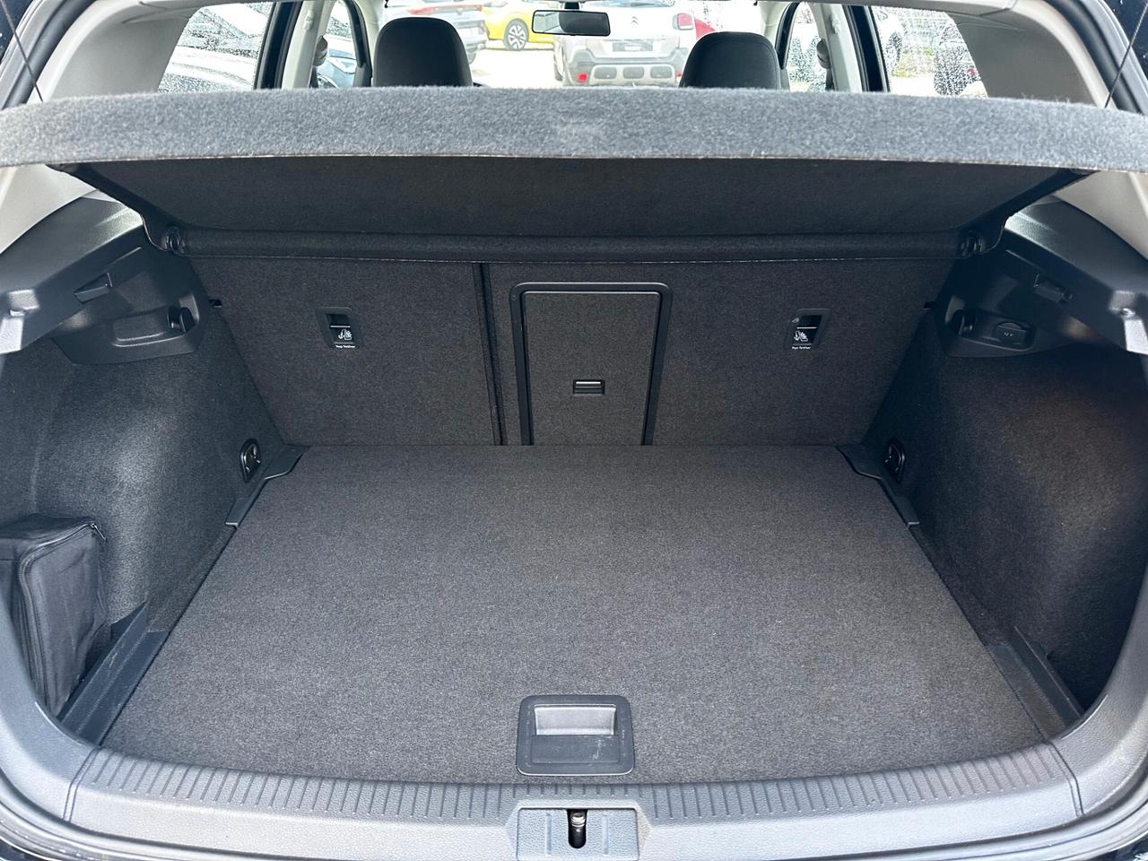 Volkswagen Golf 1.5 TGI 130CV DSG HIGHLINE