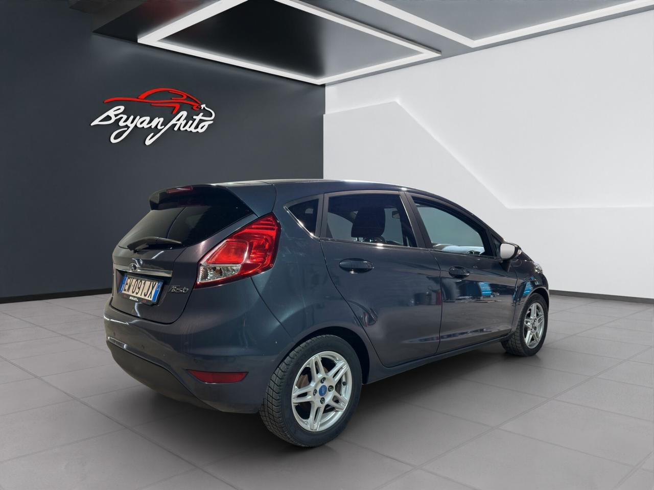 Ford Fiesta 1.5 TDCi 75CV 5 porte Titanium