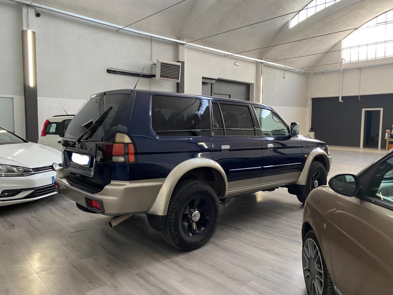 Mitsubishi Pajero Sport 2.5 TDI Instyle