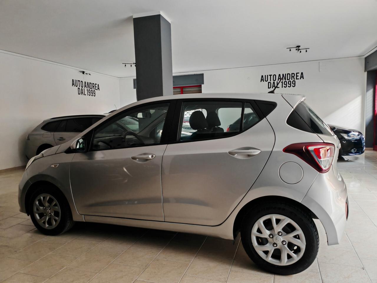 Hyundai i10 1.0 Benzina full optional 2019