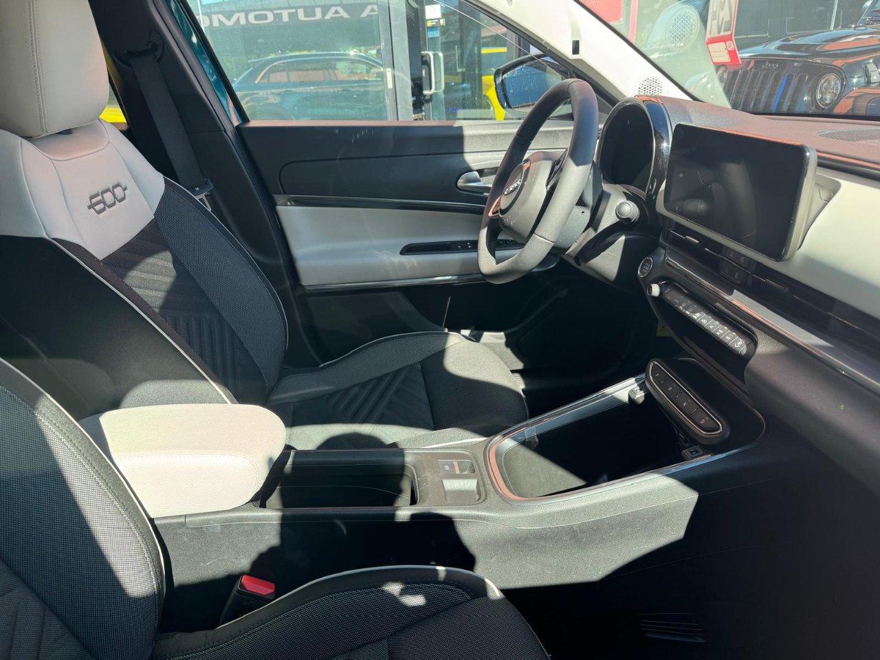 Fiat 600 1.2 hybrid La Prima 145cv auto