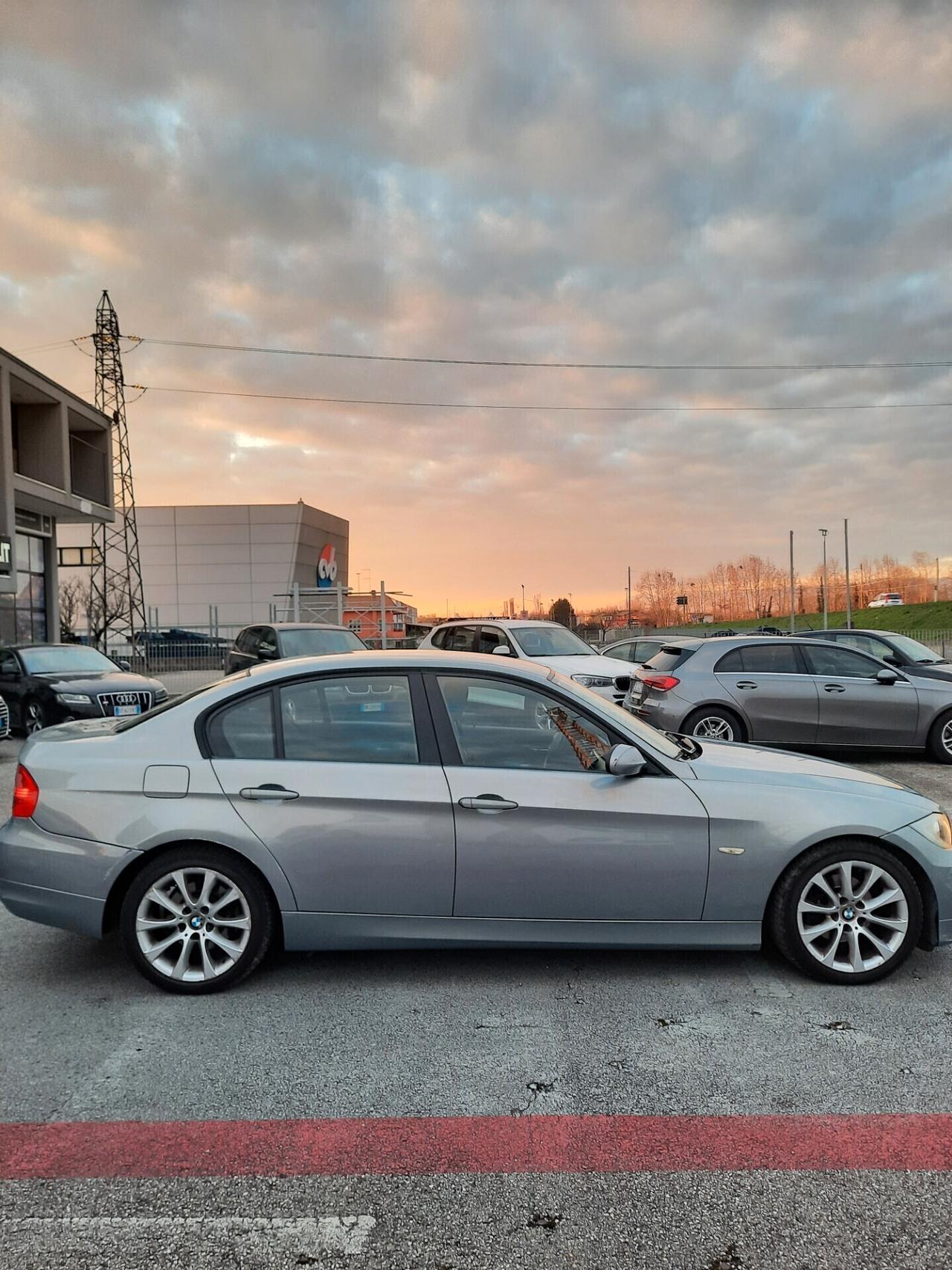Bmw 320 320i cat Attiva