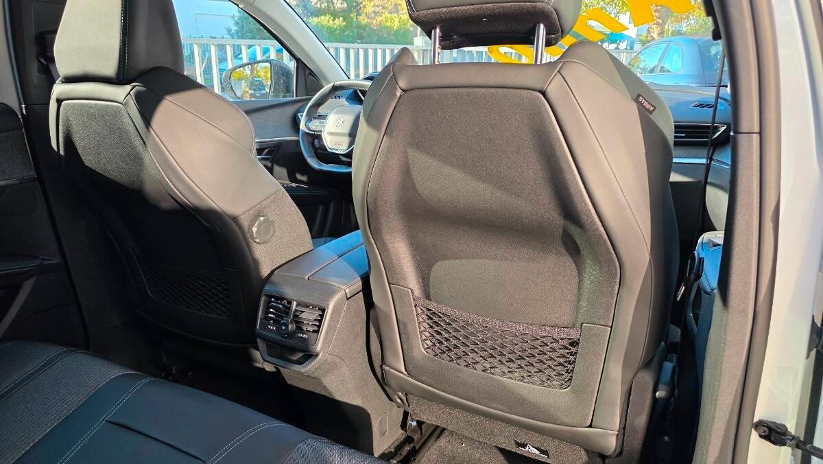 Peugeot 3008 II 1.6 hybrid phev Allure Pack 225cv e-eat8