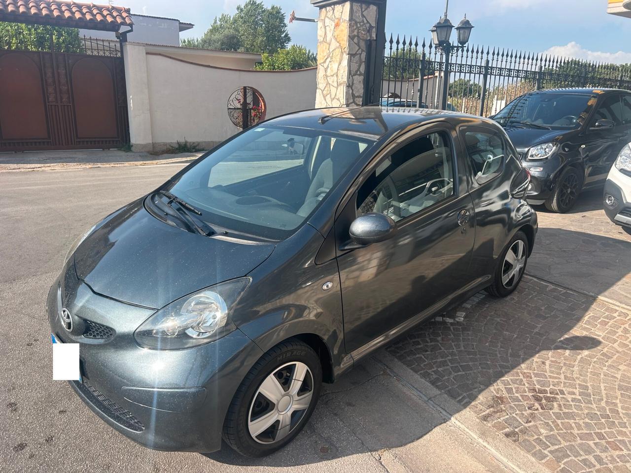 Toyota Aygo 1.0 12V VVT-i 3 porte Sol