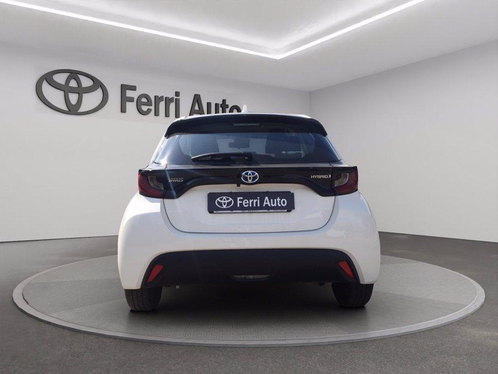 TOYOTA Yaris 1.5h active del 2022