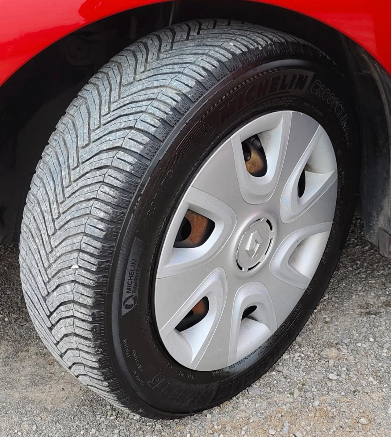 Renault Clio 1.2 75CV 5 porte Costume National