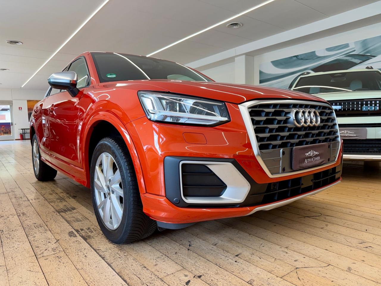 Audi Q2 30 TFSI Business Design Gancio Traino