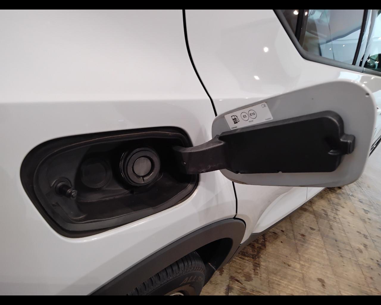 VOLVO XC40 - XC40 1.5 t3 Momentum 163cv auto my21