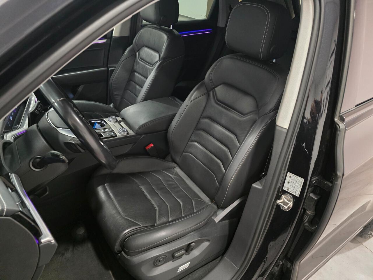 Volkswagen Touareg 3.0 V6 TDI 286 CV SCR Advanced R LINE