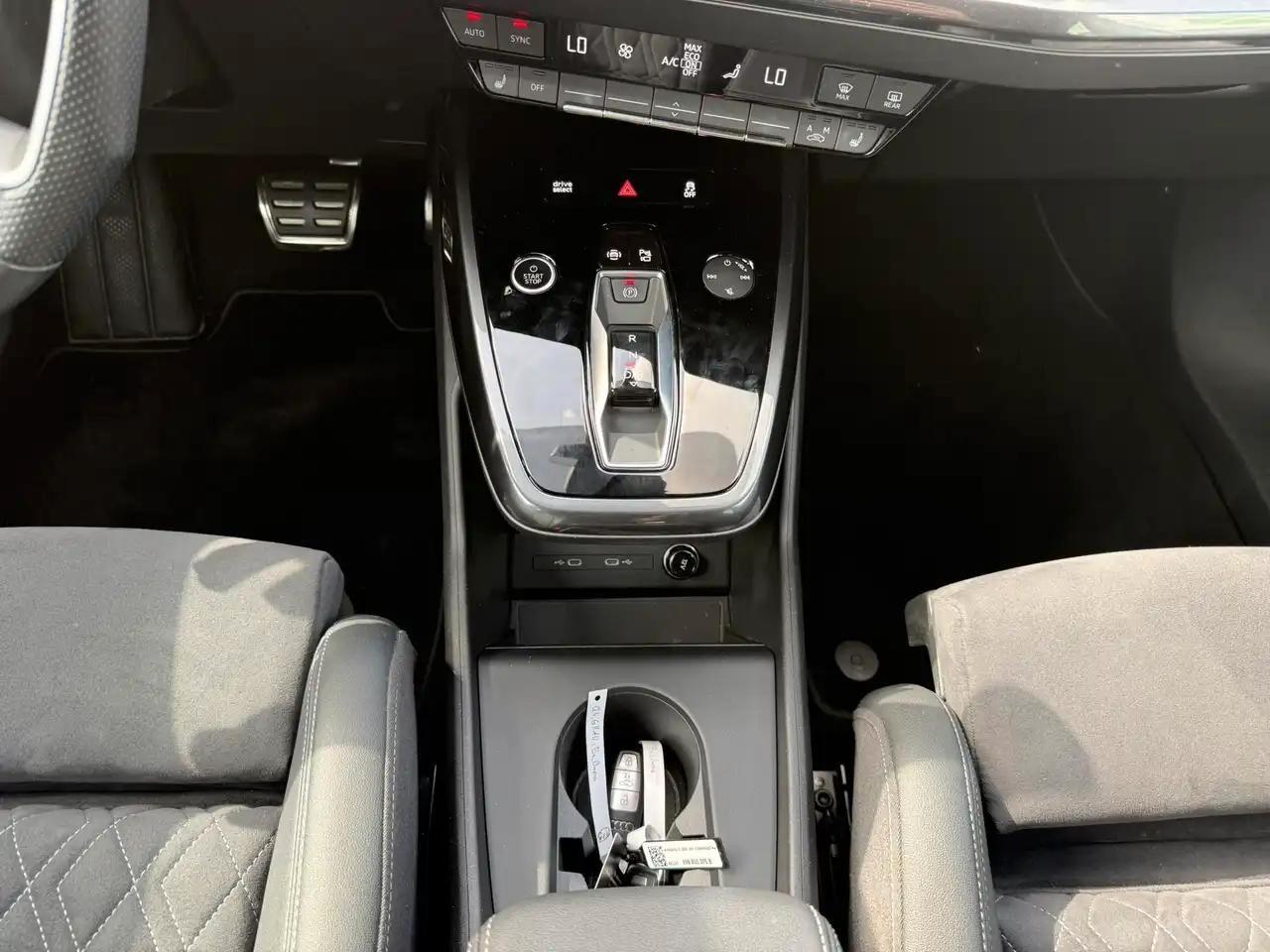 AUDI Q4 50 E-TRON S-LINE QUATTRO 2023