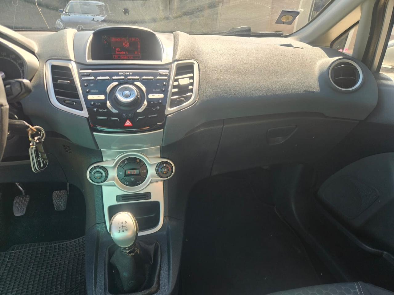 Ford Fiesta 1.4 TDCi 68CV 3 porte Titanium