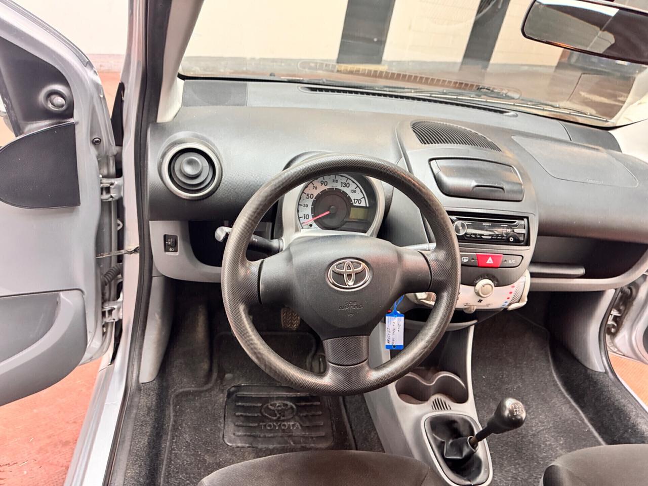 Toyota Aygo 1.0 12V VVT-i 5 porte Deep Ocean Connect
