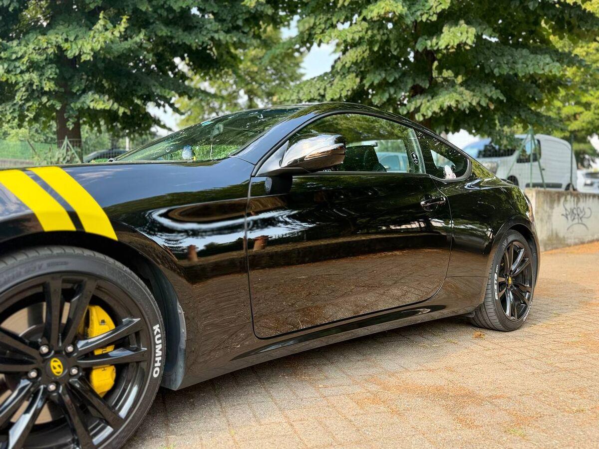 Hyundai Genesis 2.0 turbo Sport