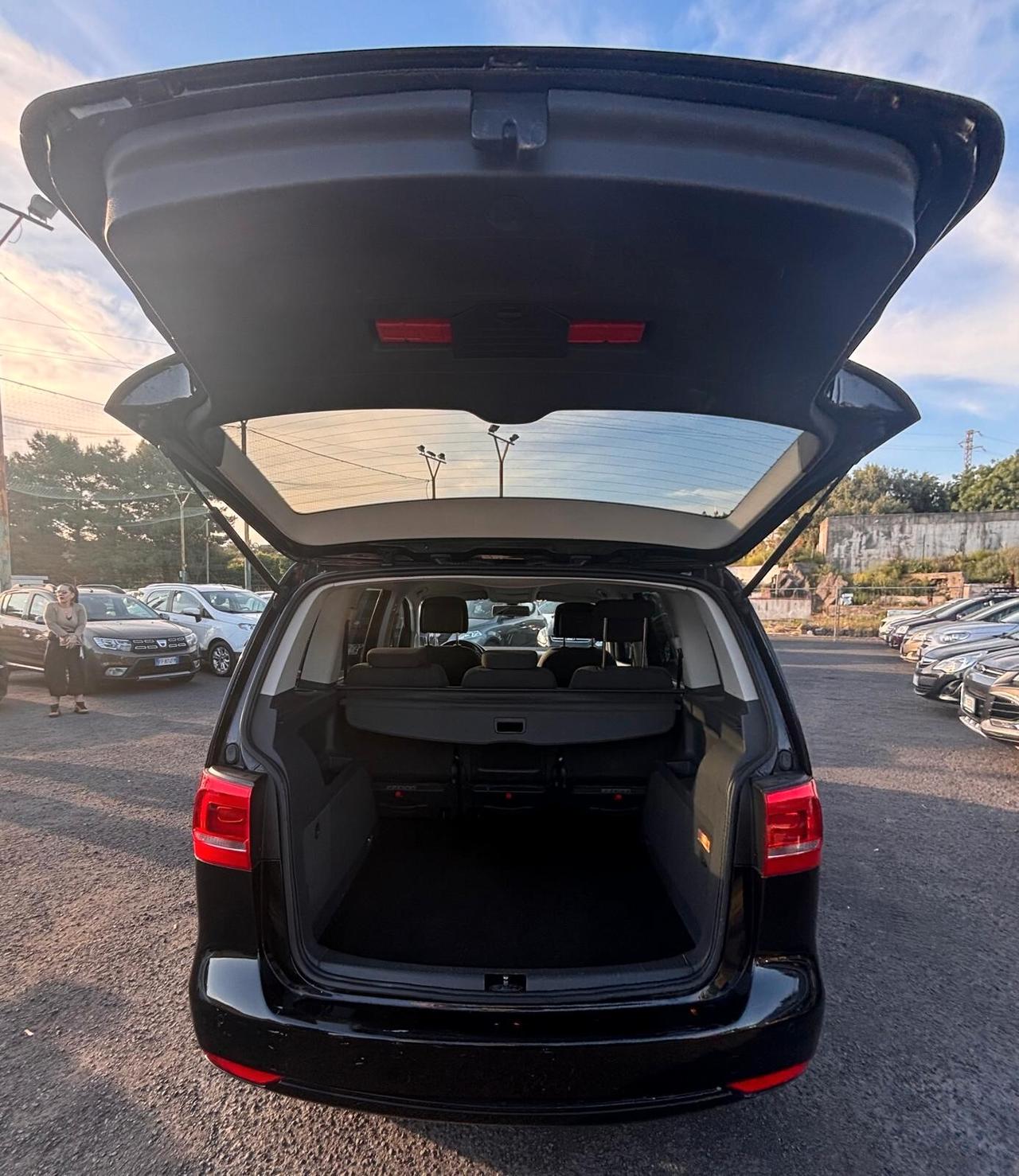 Volkswagen Touran 1.6 TDI DSG Comfortline