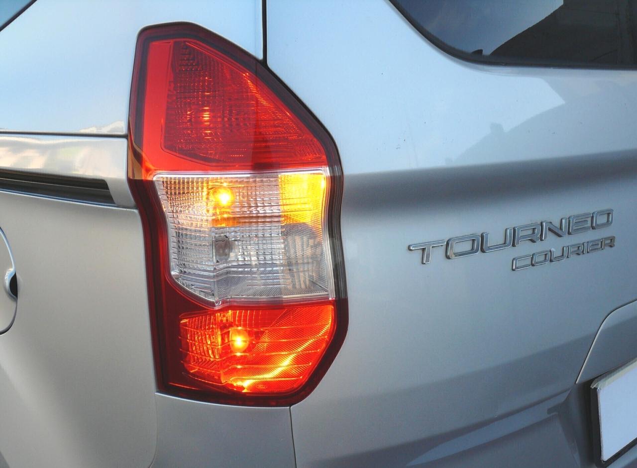 Ford Tourneo Courier 1.6 TDCI 95 CV Plus (M1247)