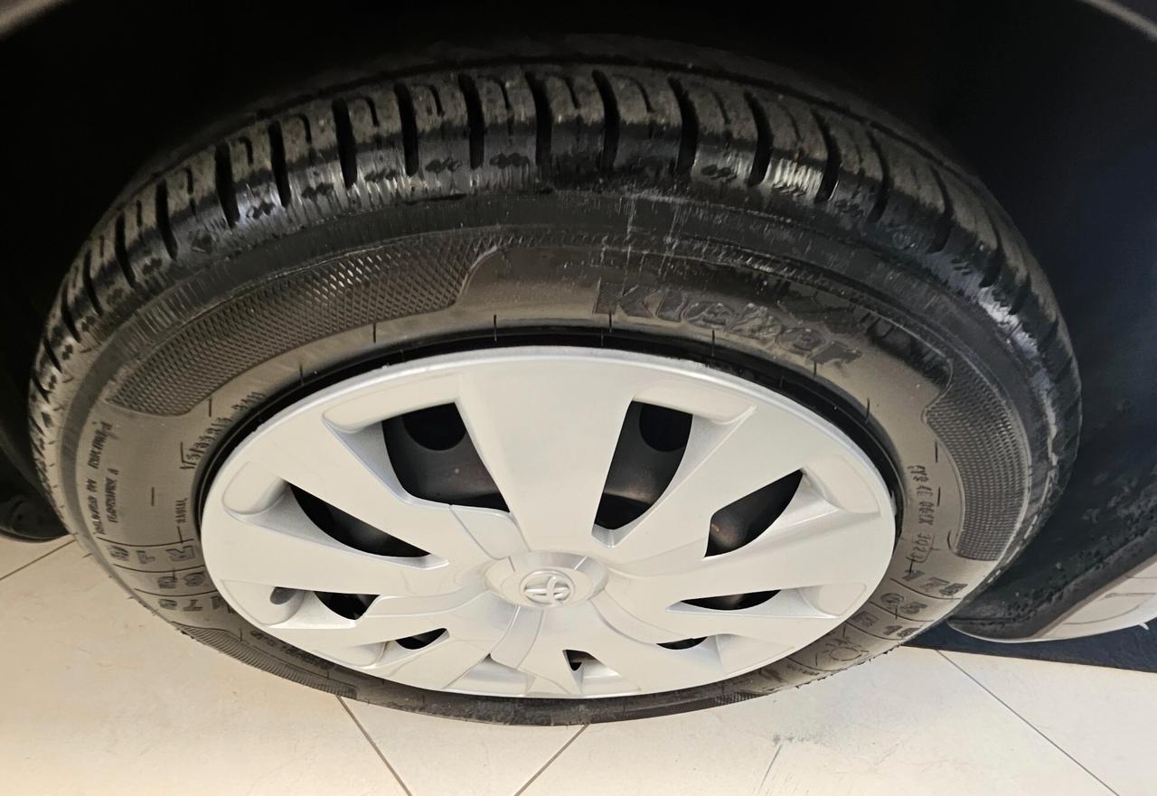 Toyota Yaris 1.5 Hybrid 5 porte Cool AUTOMATICO