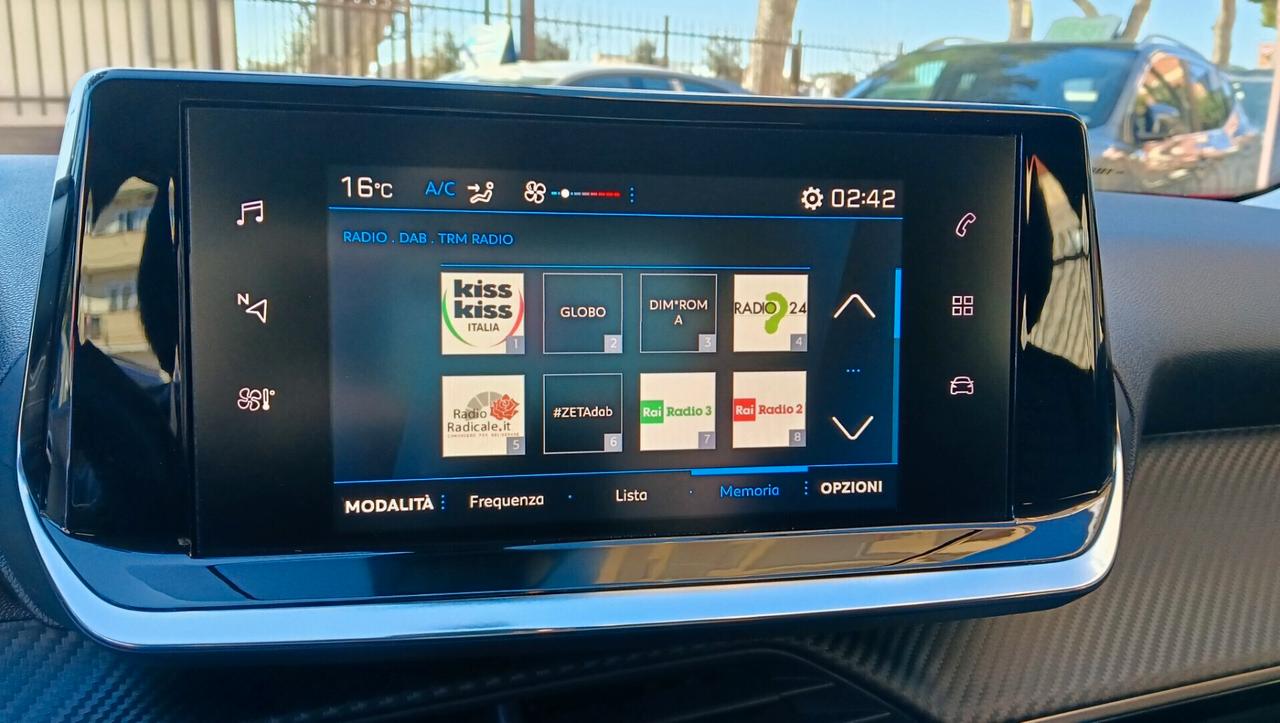 PEUGEOT 2008 1.2 BENZ-GARANZIA FULL