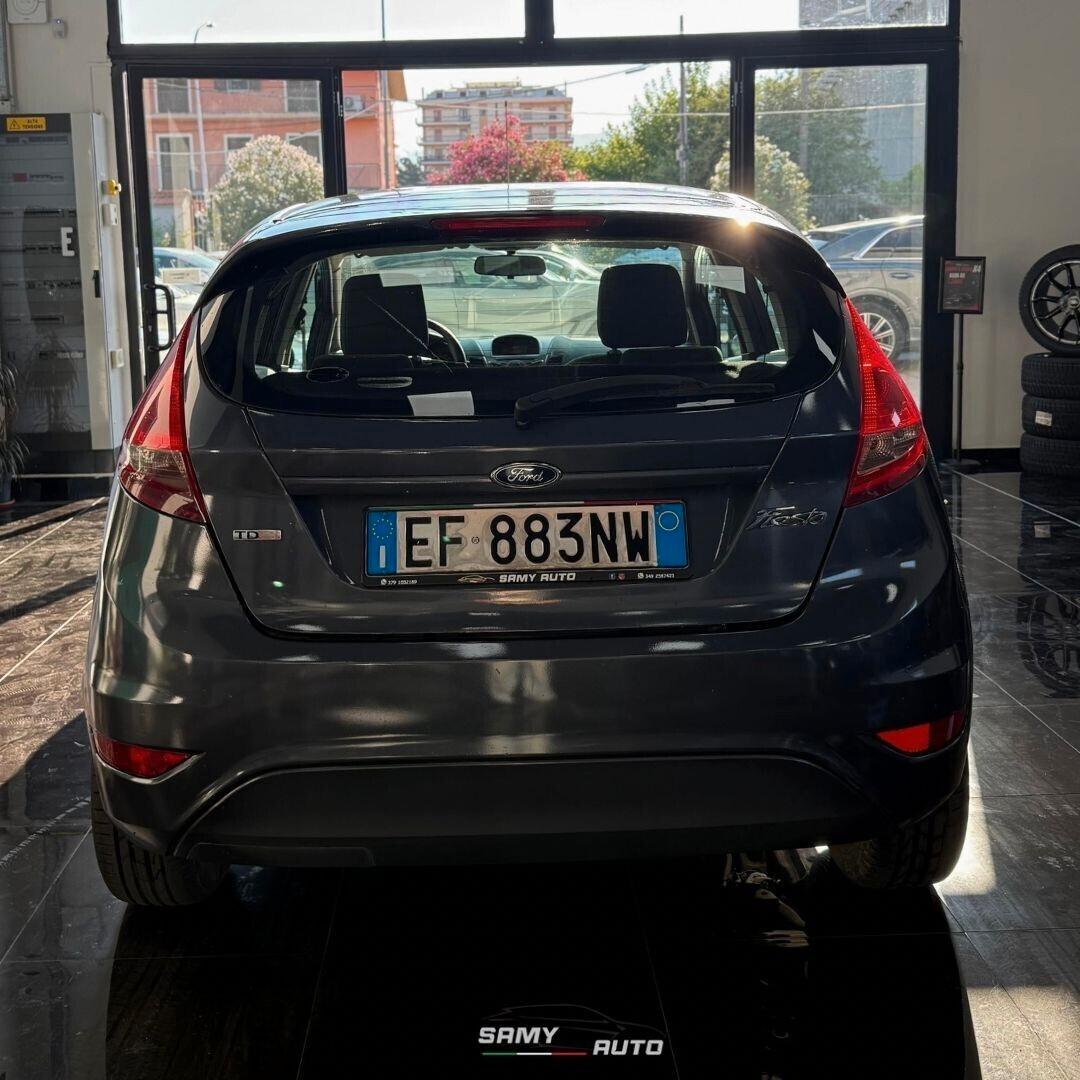 Ford Fiesta 1.4 TDCi 70CV 5 porte Titanium