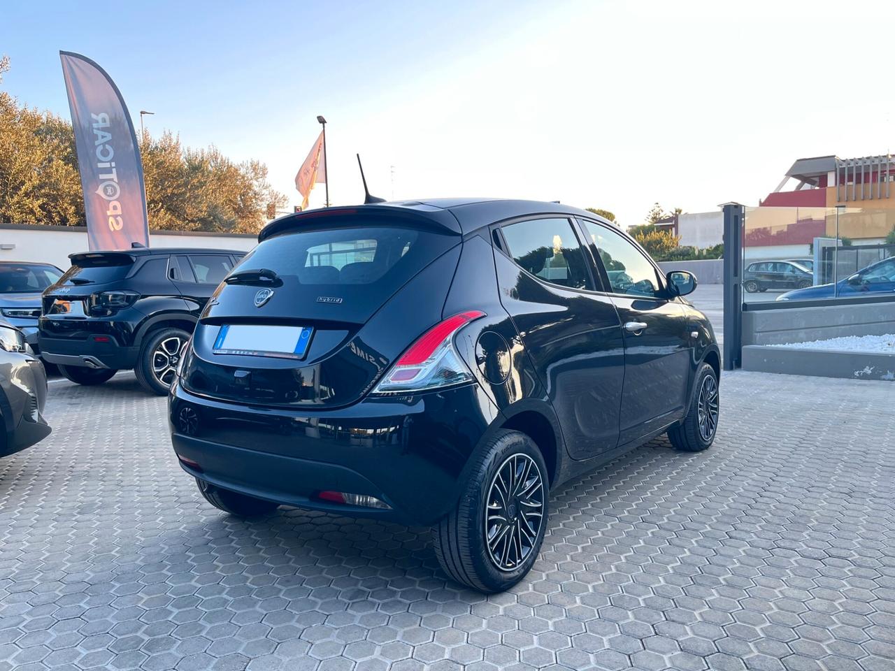 Lancia Ypsilon 1.0 FireFly 5 porte S&S Hybrid Gold