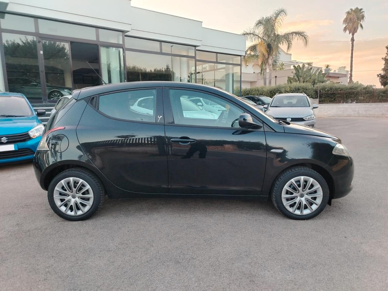 Lancia Ypsilon 1.2 Ecochic Gpl rinnovato fino al 2034