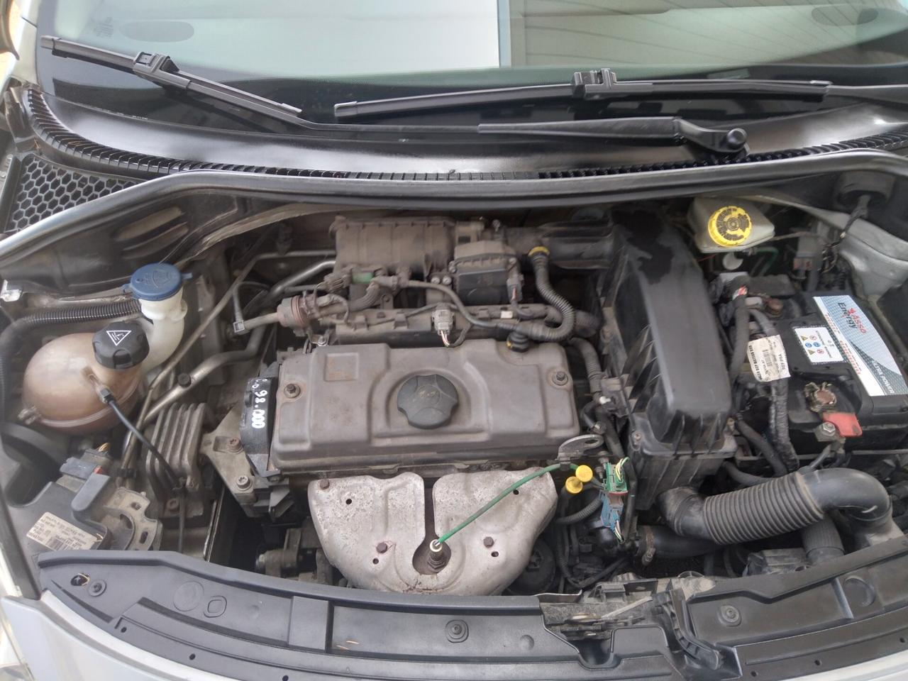 Peugeot 207 1.4 8V 75CV 3p. X Line x neopatentati