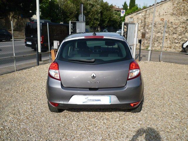 RENAULT Clio 1.2 16V 5 porte Dynamique