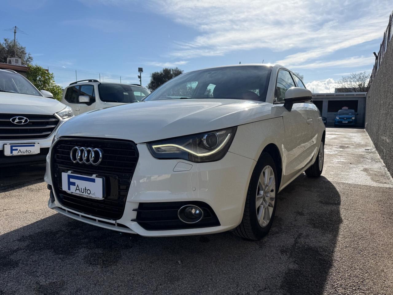 Audi A1 1.6 TDI,5 porte,LED diurni,Bluetooth,comandi al volante,ecc.
